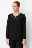 Women's Crew Neck Blouse with Floral Embroidery Pattern