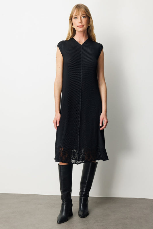 Ekol Skirt with Lace Detail Accordion Fabric Dress