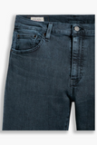 Levi's Slim Fit Erkek Jean Pantolon: Minimalist Günlük Stil