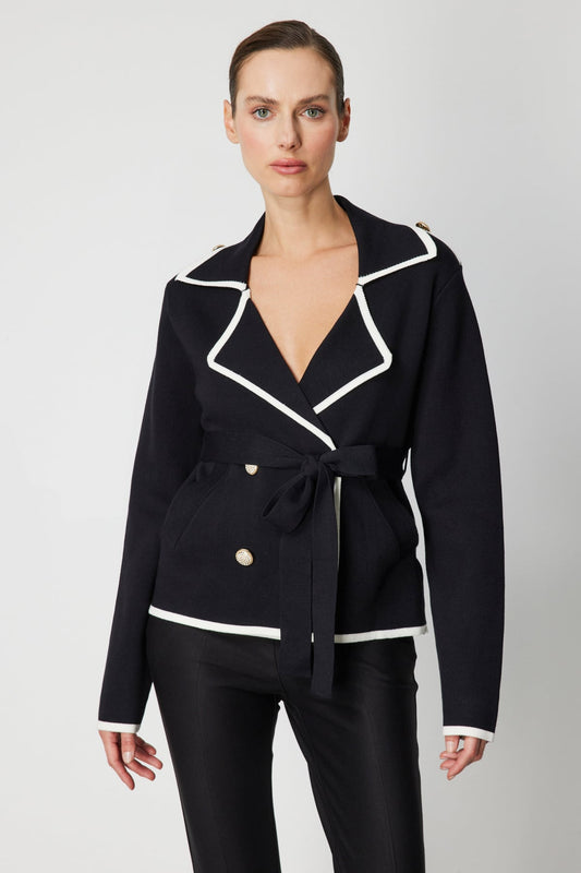 On Beli Kuşaklı Kruvaze Yaka Ceket 26KON60913