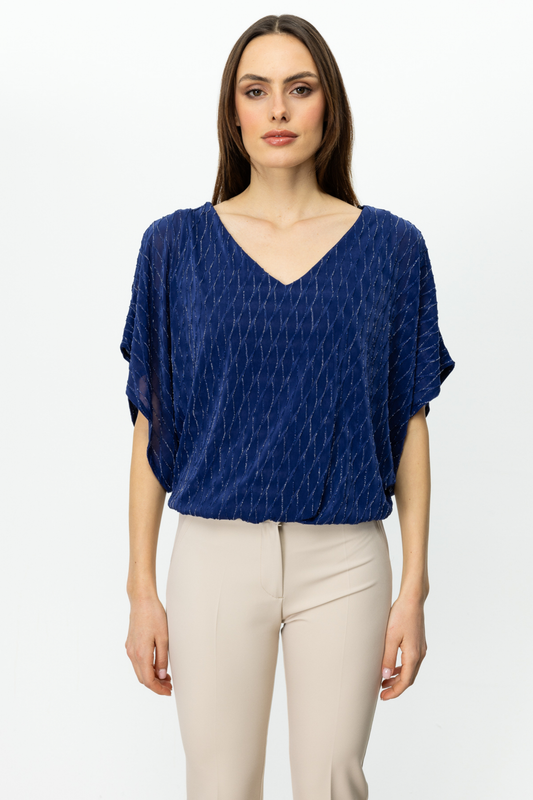 On Kadın V Yaka Oversize Minimalist Bluz - Şifon Kumaş