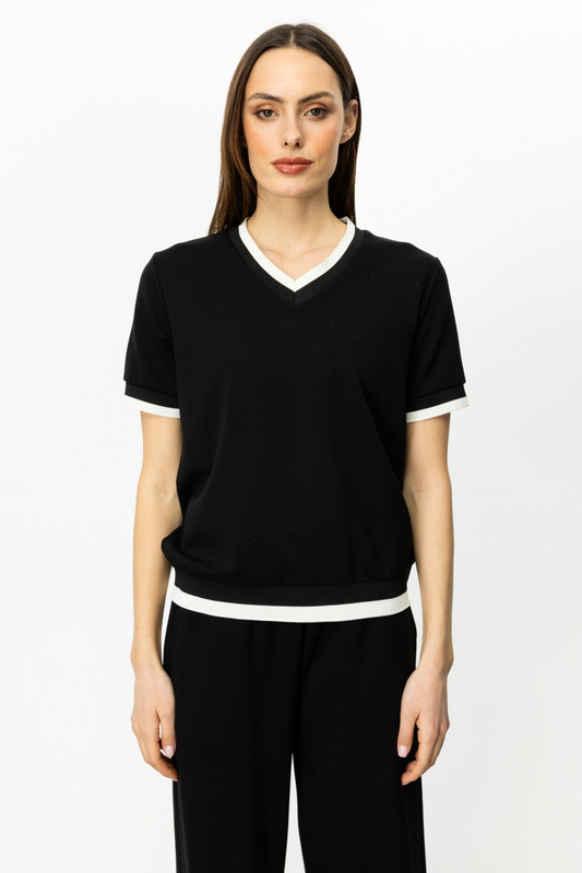 Ten Women's Blouses 25Y56379