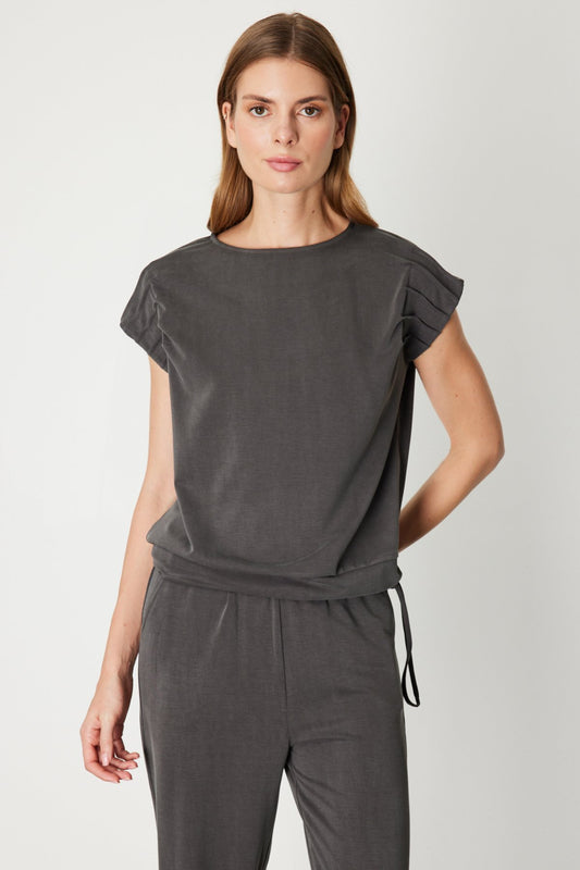 Ten Women's Blouses 26KON66355