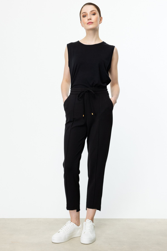 Ten Women's Crop Pants: Minimalist, Comfortable, Everyday Style