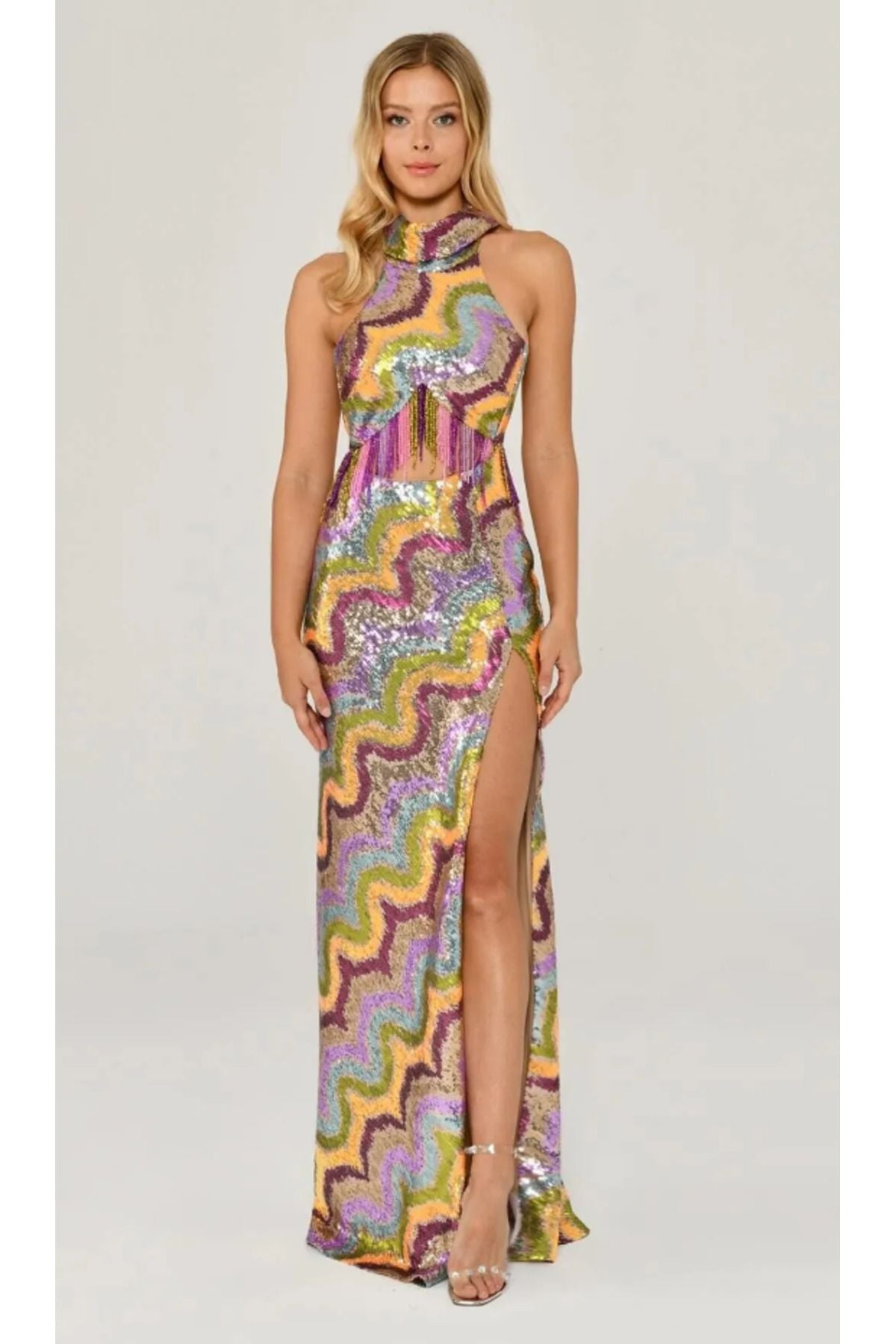 Alfa Beta Boyundan Bağlamalı Derin Yırmaçlı Payetli Kumaş Maxi Boy Kadın Abiye Elbise 2246418 Secondary image