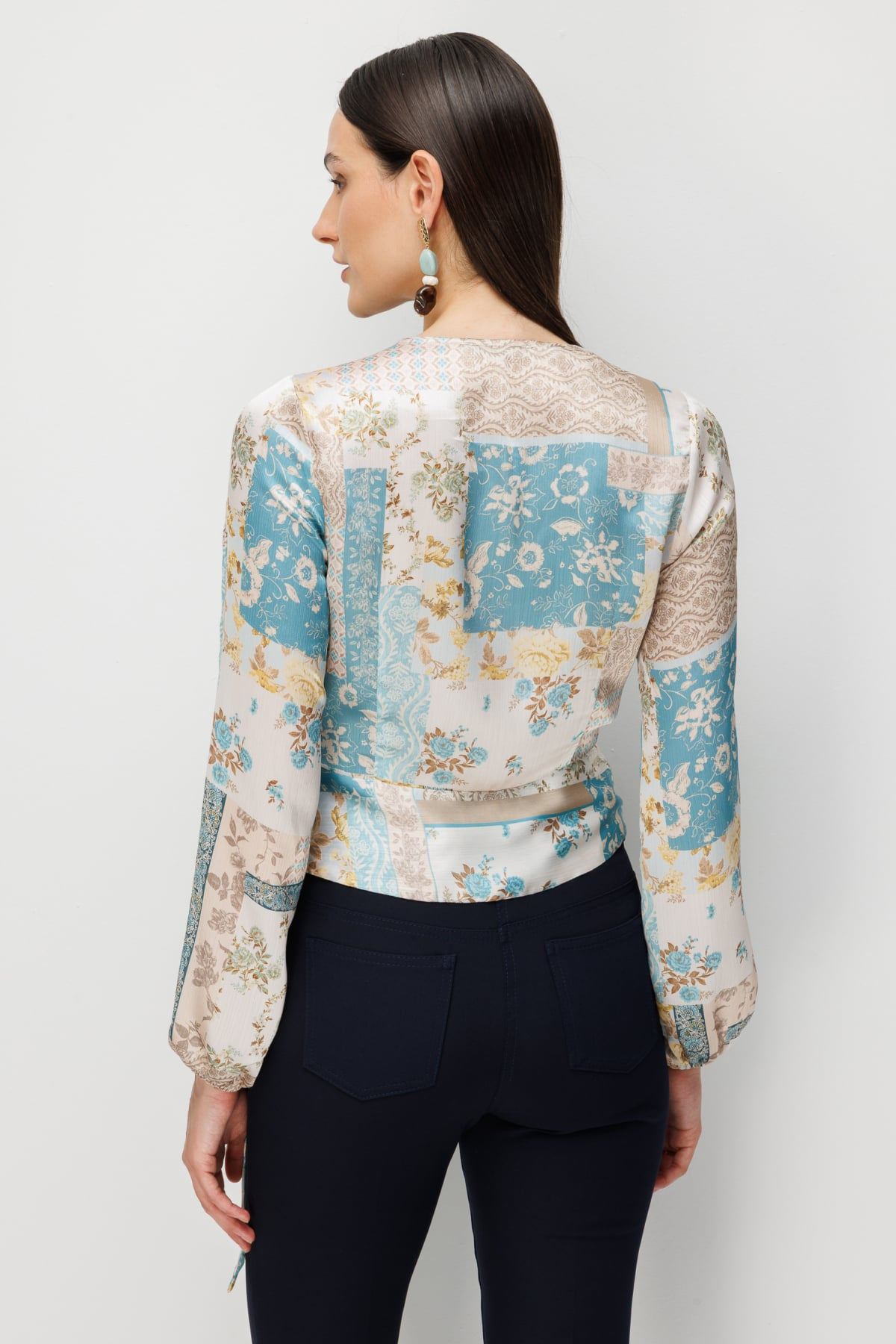 Beli Fularlı Desenli Crop Bluz Ekol