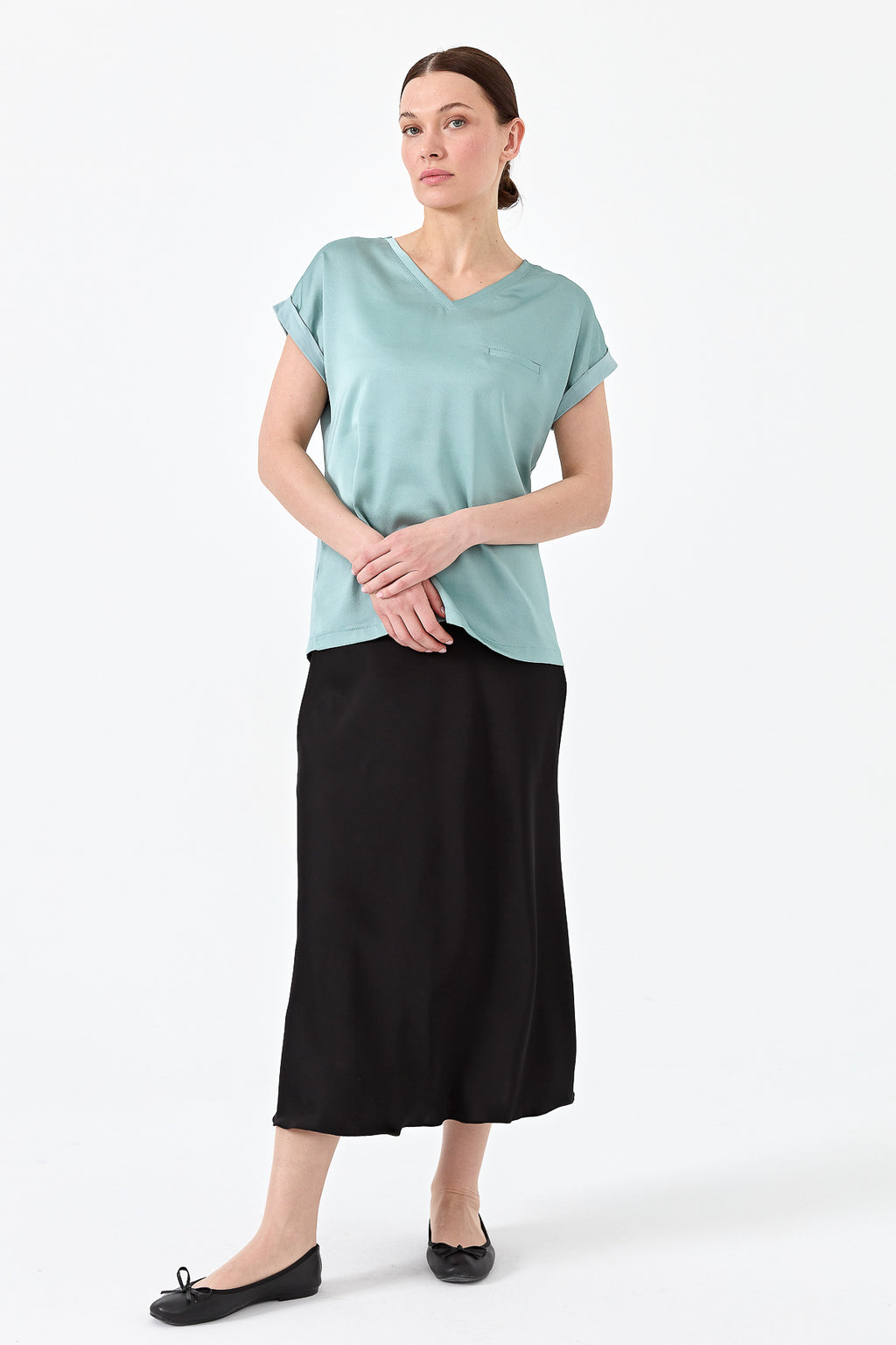 Desen Minimalist V Yaka Kısa Kol Oversize Kadın Bluz - Günlük Şıklık