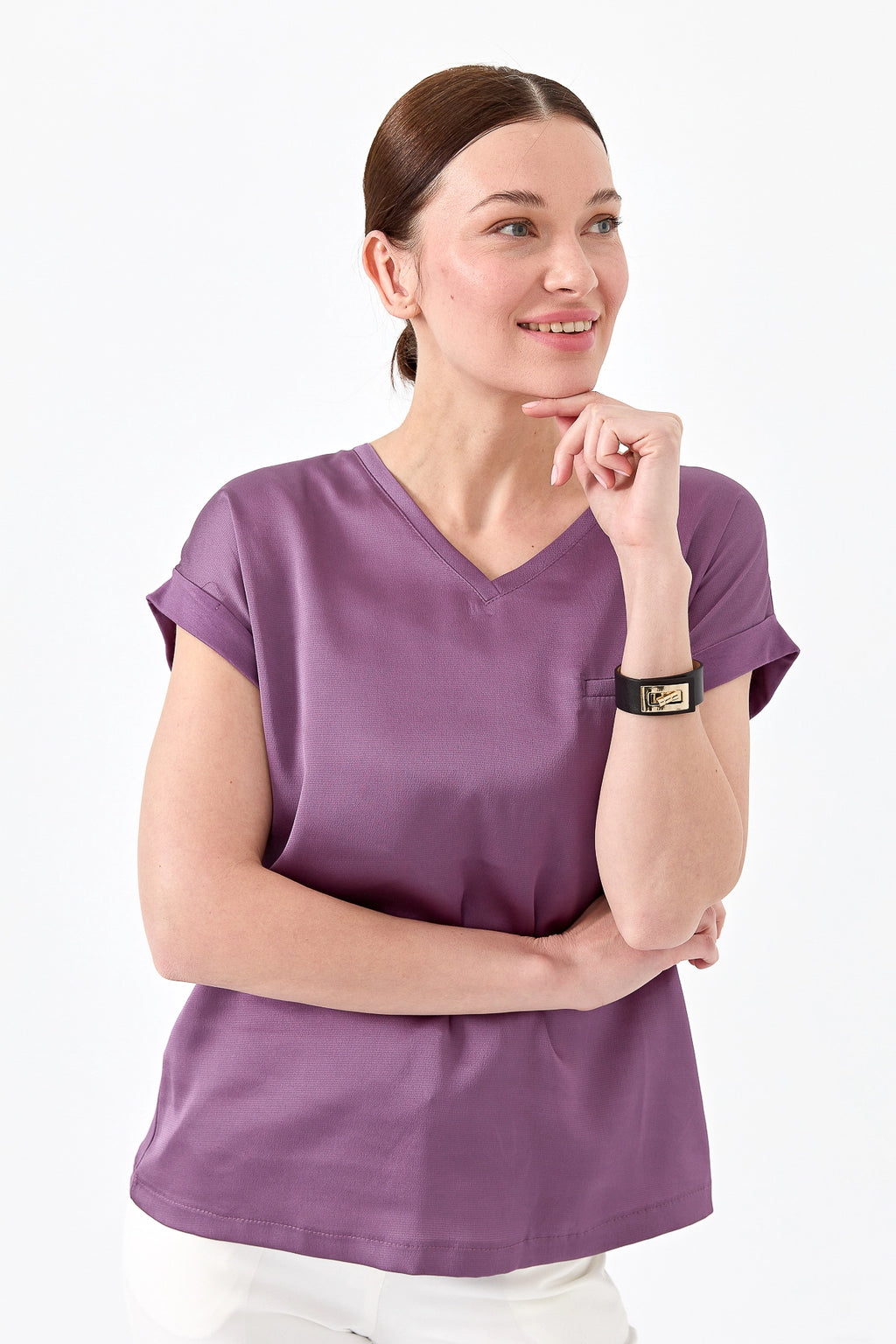 Desen Minimalist V Yaka Kısa Kol Oversize Kadın Bluz - Günlük Şıklık