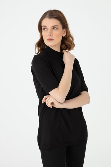 Women's Lycra Short-Sleeved Turtleneck Blouse with Pattern