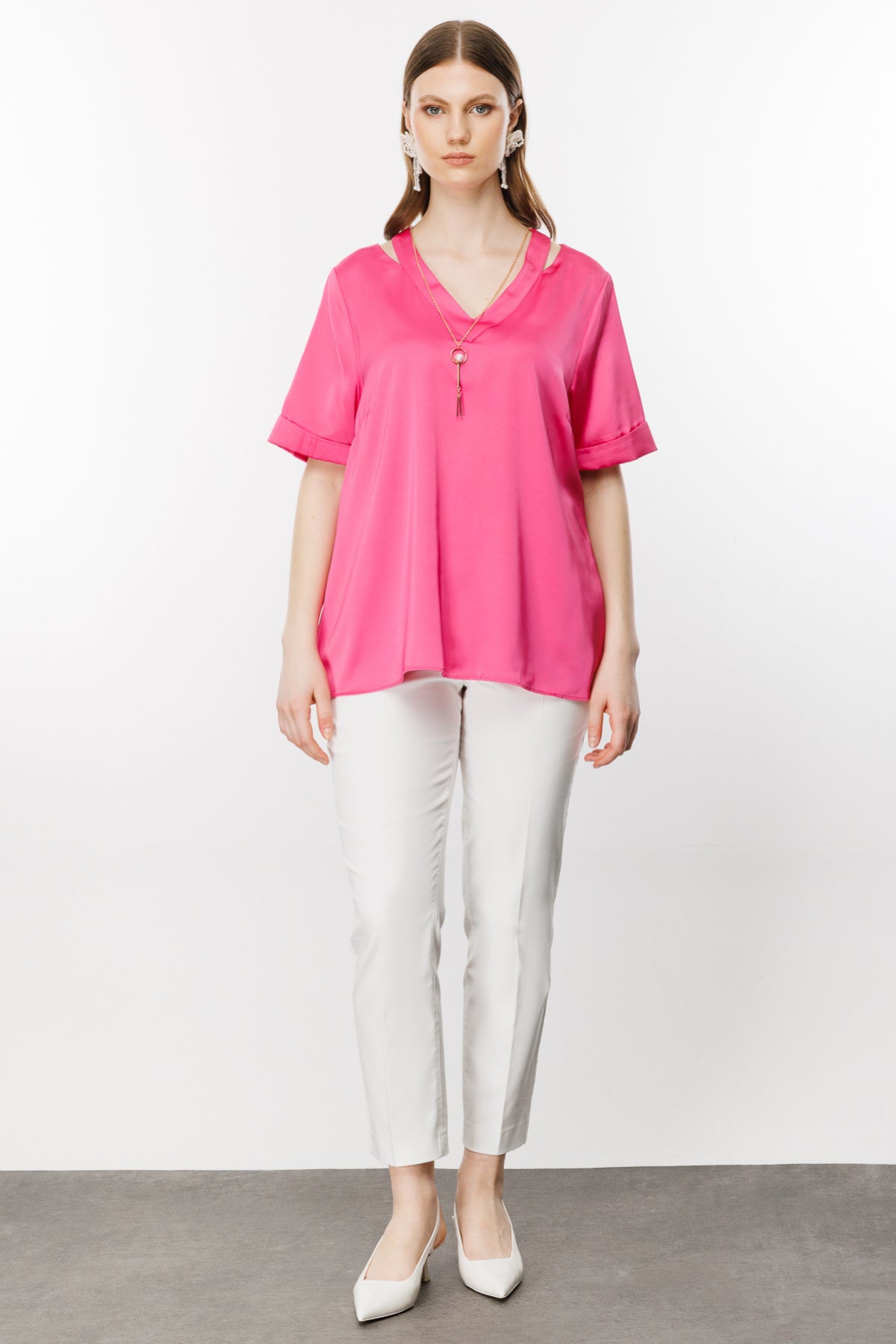 Ekol Oversize V Yaka Kadın Bluz - Minimalist Saten Günlük Bluz Secondary image