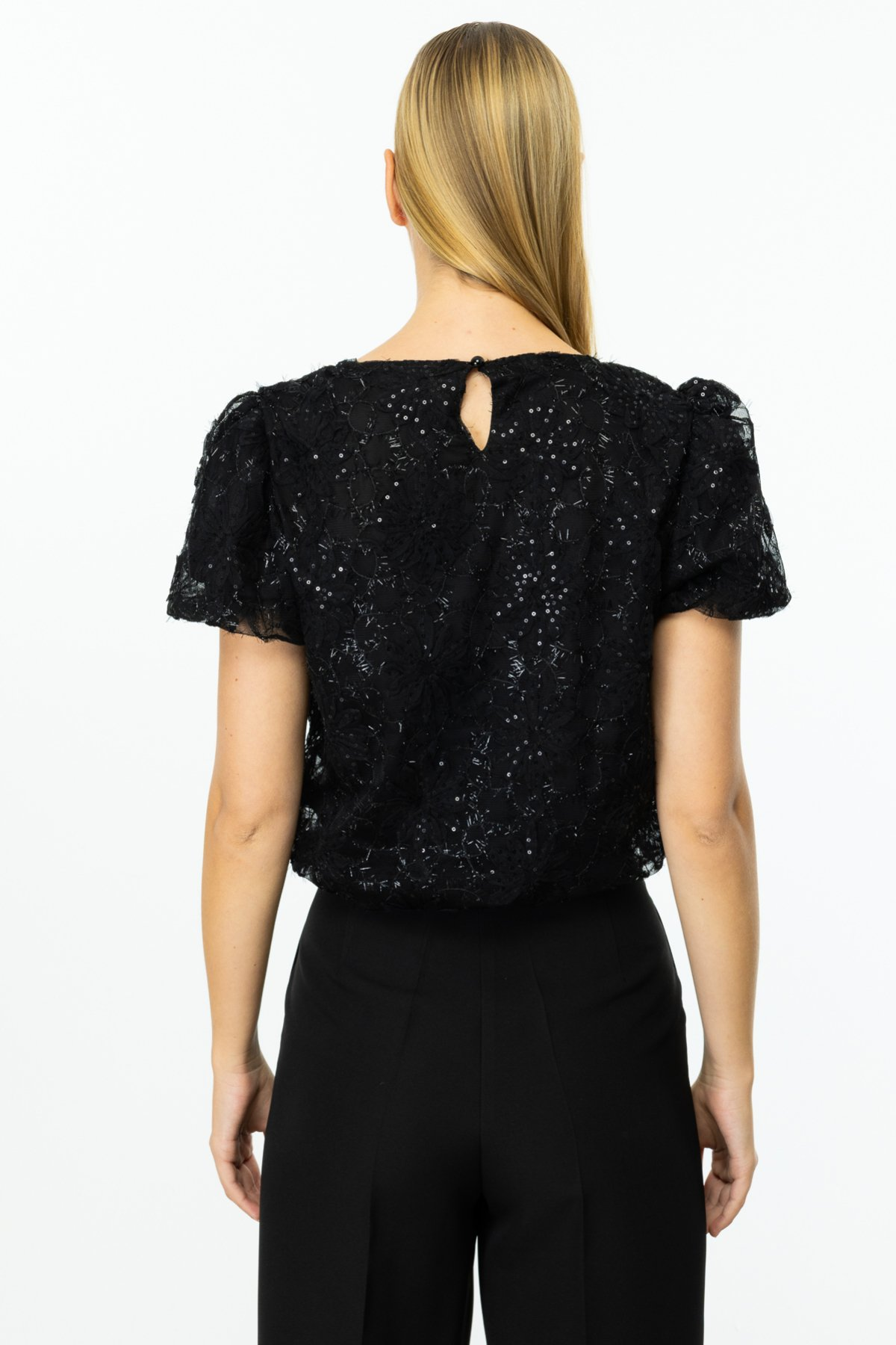 On Kadın Crop Bluz - Minimalist Çiçek Desenli Kısa Kol - Yazlık Bluz