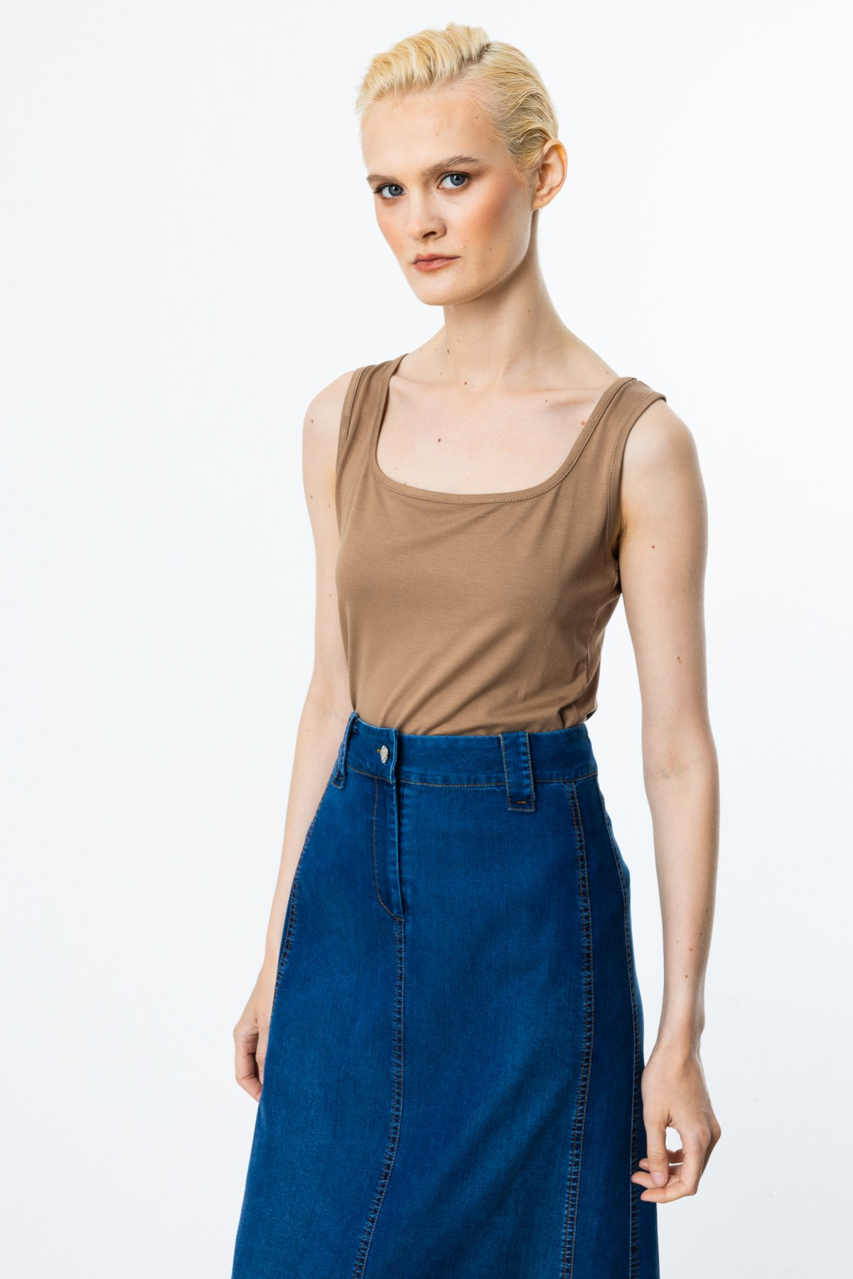 On Minimalist Kolsuz Kadın Bluz - Crop Kesim - Günlük Ana görsel