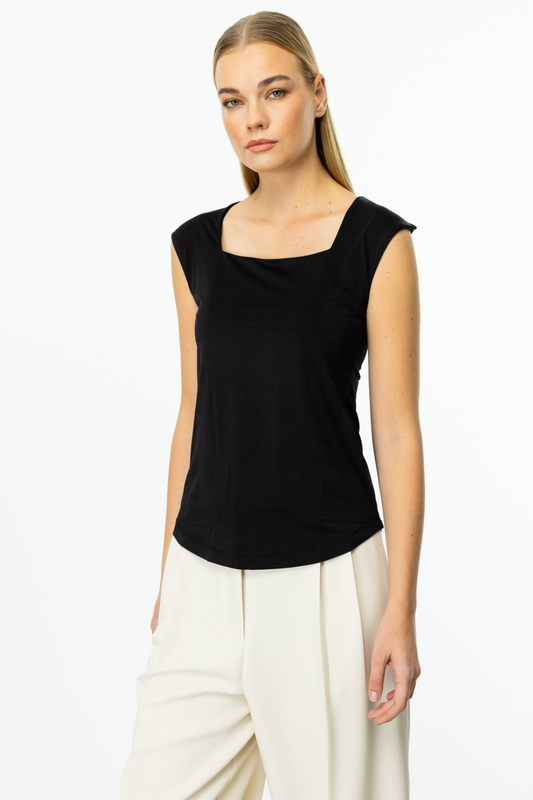 On Minimalist Square Neck Short Sleeve Women's Blouse - Everyday Chic