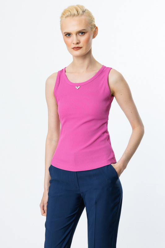 On Yakası Aksesuarlı Fitilli Pamuklu Bluz