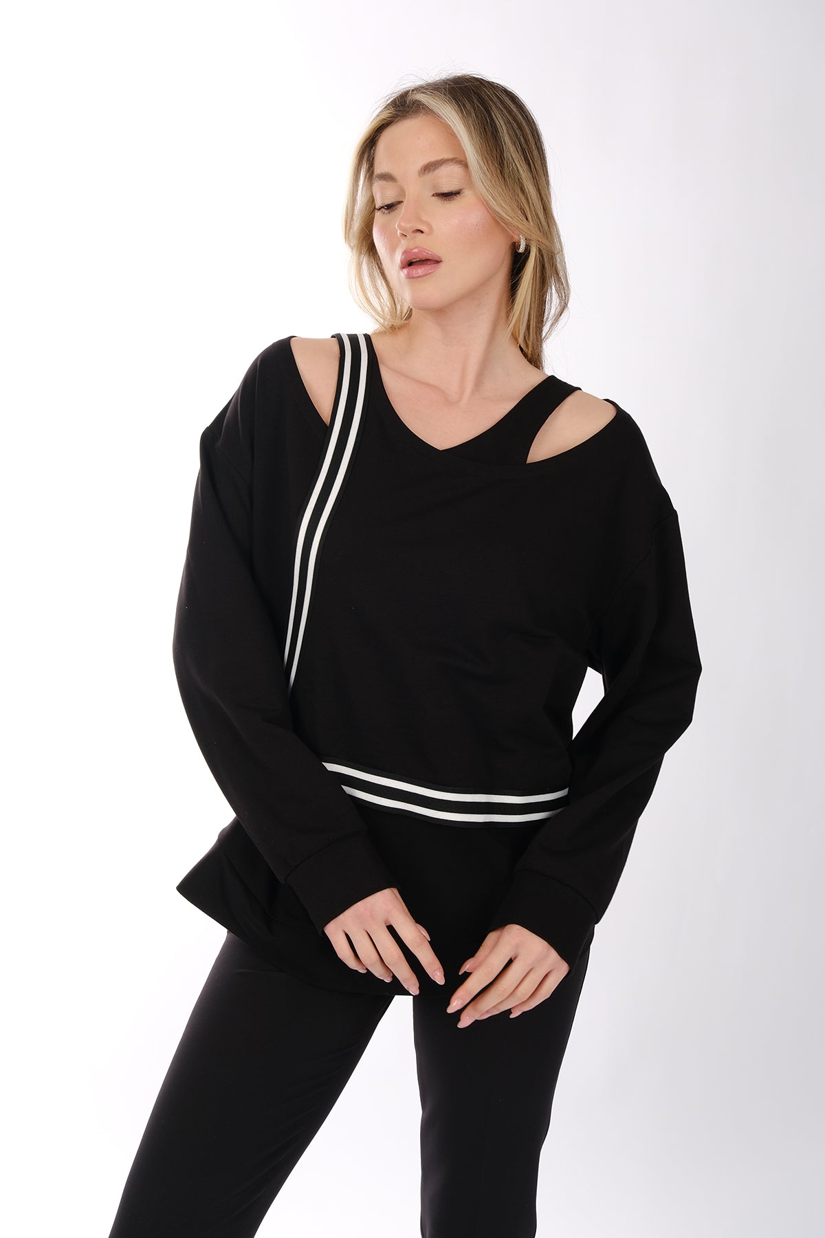 Ysatis Minimalist Oversize V Yaka Uzun Kol Kadın Bluz - Günlük & Özel Gün Secondary image