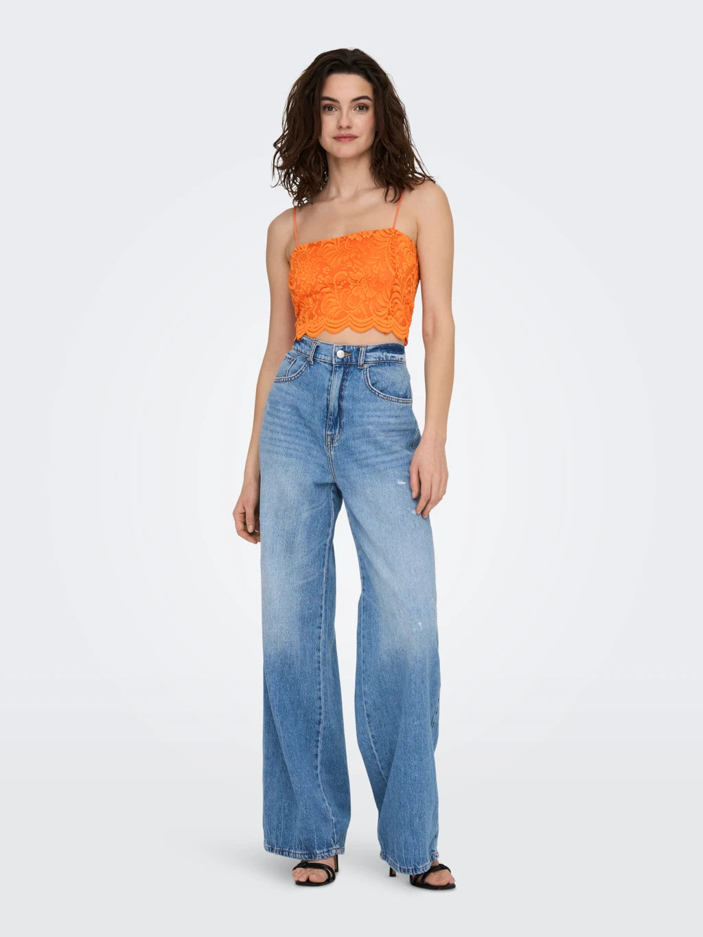 Only Kadın Dantelli İnce Askılı Crop Büstiyer - Minimalist Yazlık
