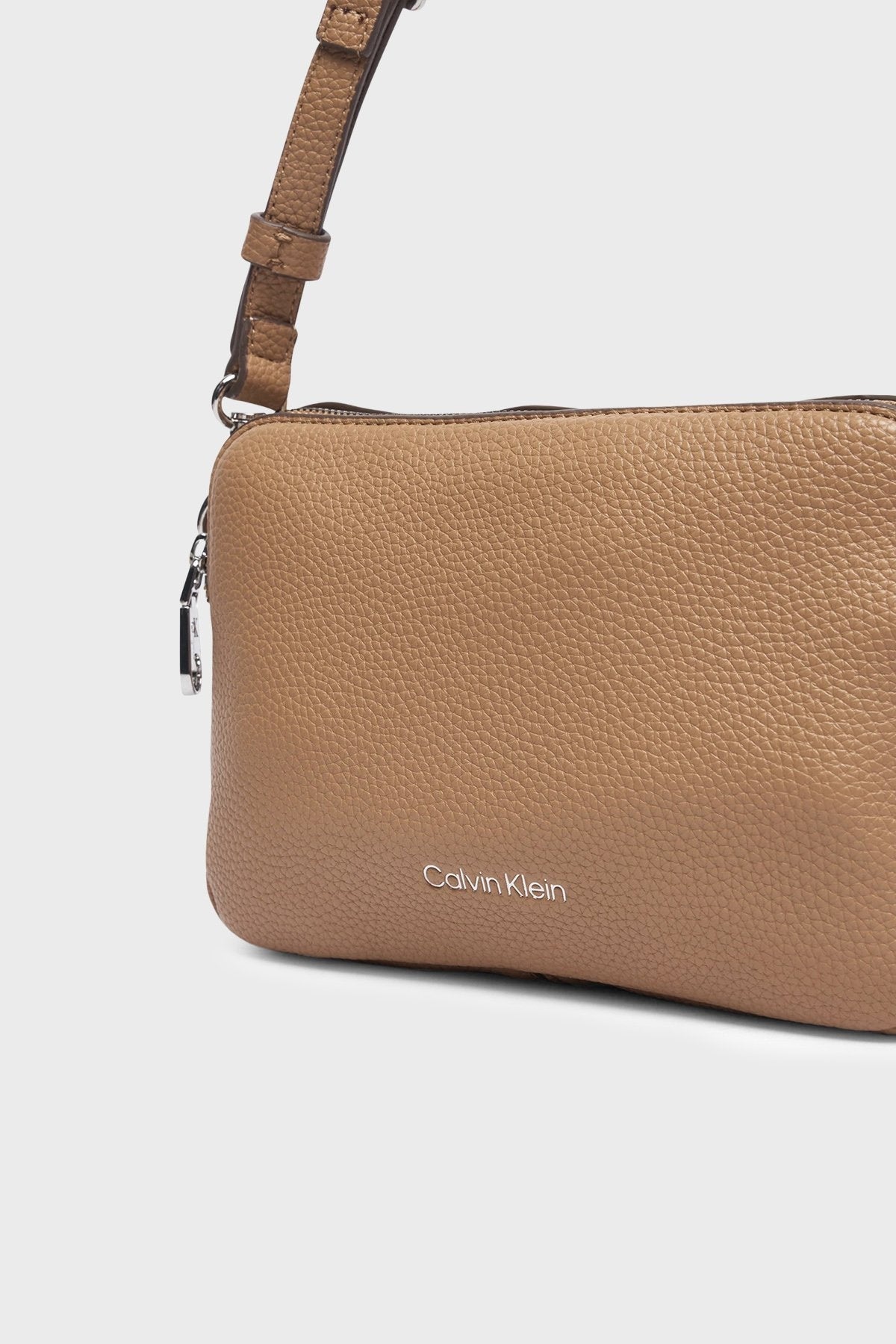 Calvin Klein Kadın Çapraz Çanta LV04F3656G