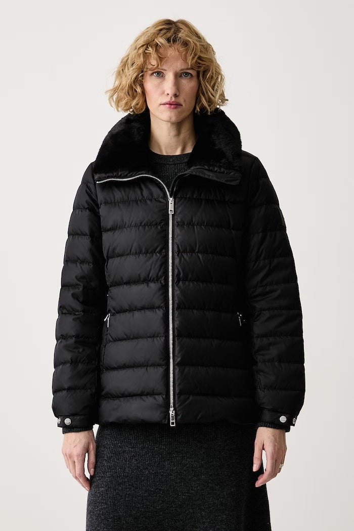 Calvin Klein Kadın Normal Kesim Dik Yaka Fermuarlı Şişme Mont