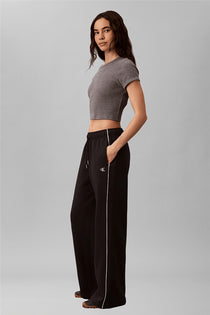 Calvin Klein Logolu Pamuklu Yüksek Bel Bol Paça Kadın Pantolon LV047H258G