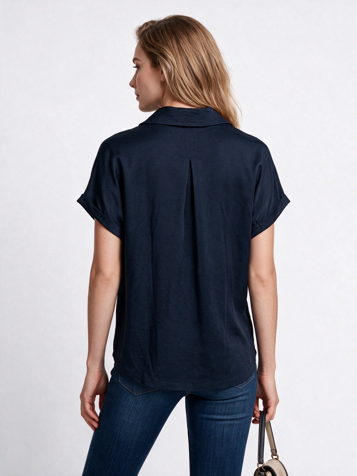 Daıdo Kadın Polo Yaka Kısa Kollu Dokulu Ön Detaylı Yazlık T-Shirt Secondary image