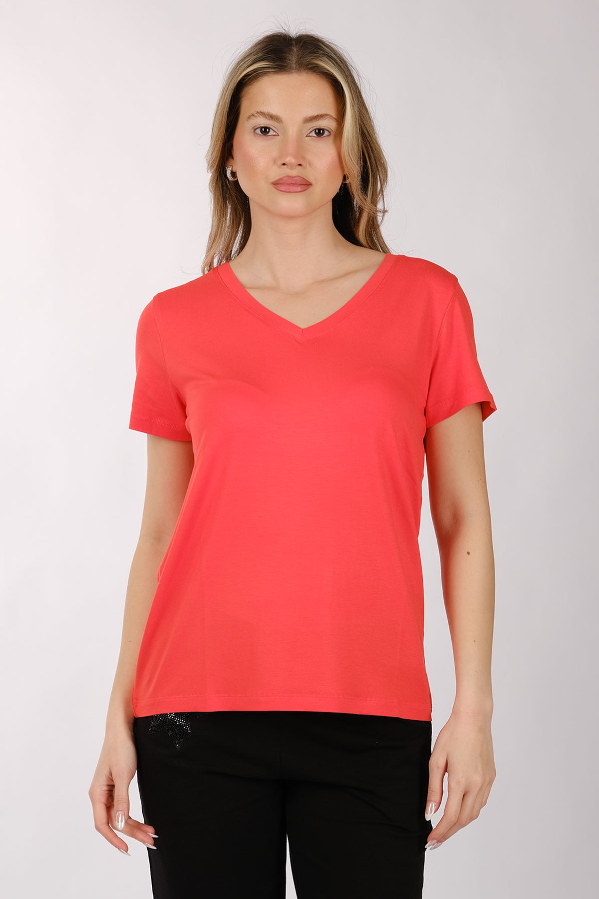 Daıdo Minimalist V Yaka Kısa Kol Kadın T-Shirt - Günlük Kullanım Secondary image