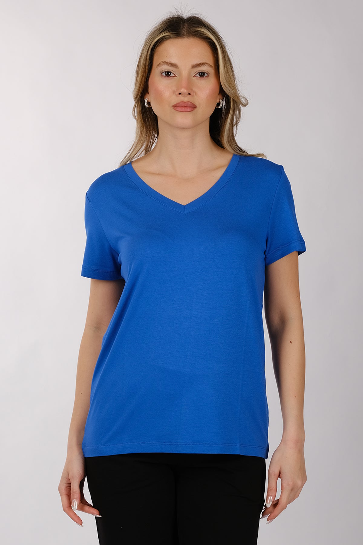 Daıdo Minimalist V Yaka Kısa Kol Kadın T-Shirt - Günlük Kullanım Main image