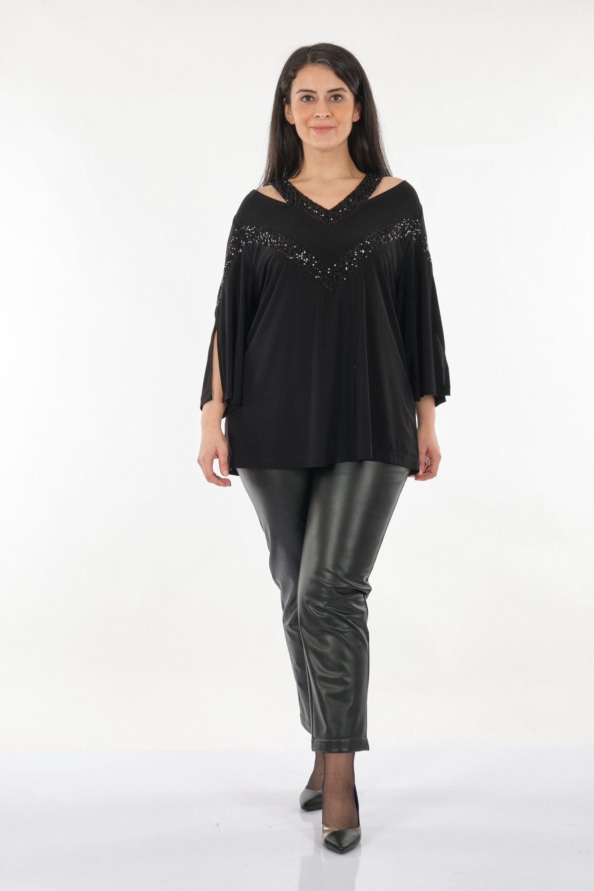 DE WHITE'S Oversize V Yaka 3/4 Kol Pullu Minimalist Bluz