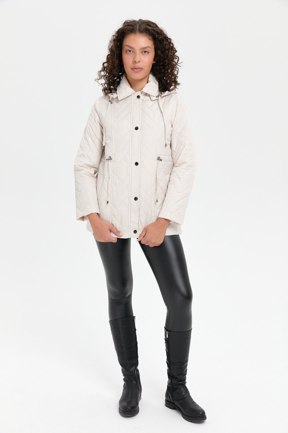 Desen Kadın Kapüşonlu Oversize Midi Kaban - Minimalist Tarz Main image