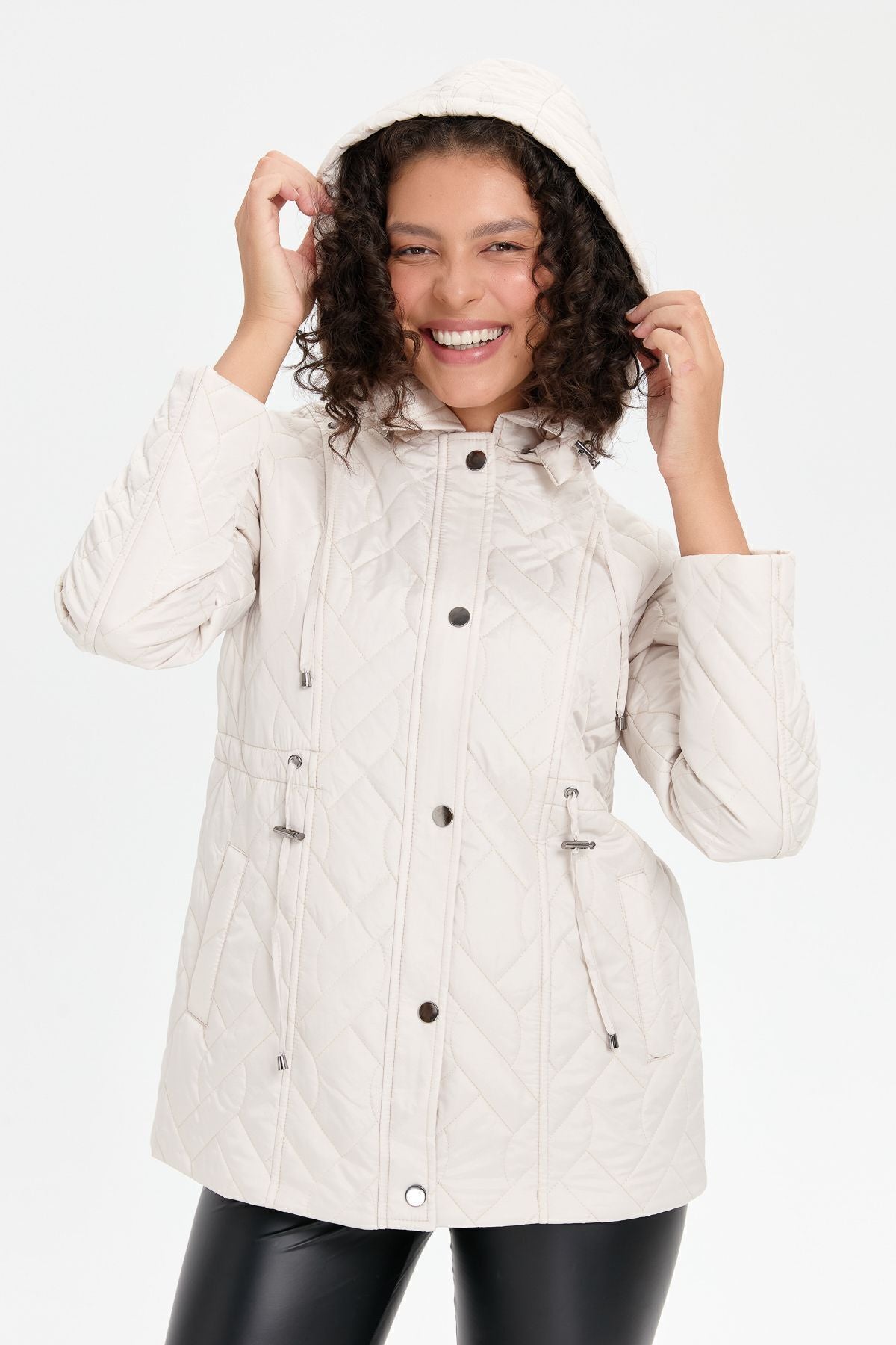 Desen Kadın Kapüşonlu Oversize Midi Kaban - Minimalist Tarz