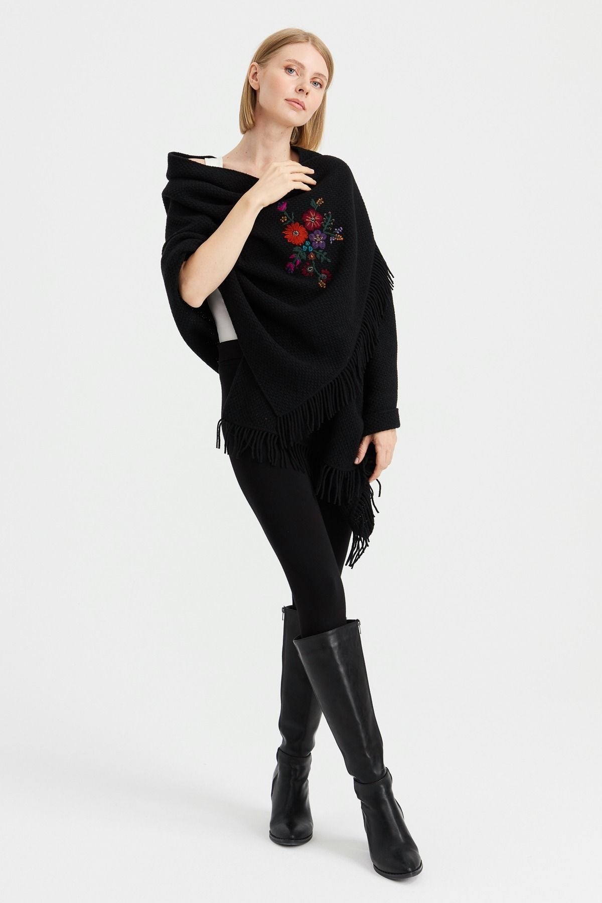 Desen Oversize Nakışlı Kadın Şal - Minimalist Bohemian Stil Secondary image