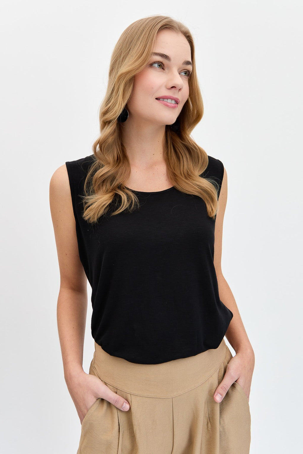 Desen Minimalist Kolsuz Oversize Kadın T-Shirt - Rahat ve Şık