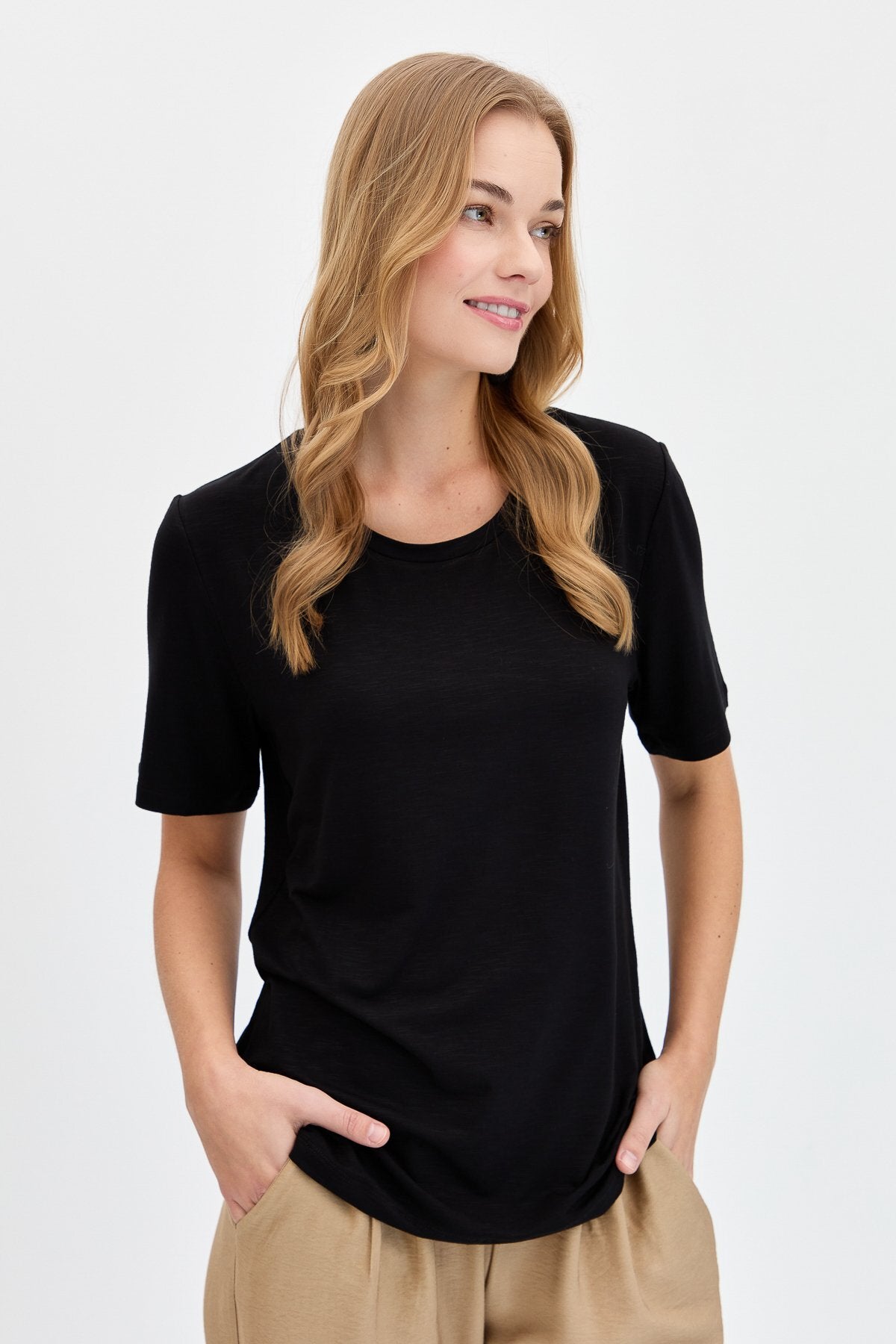 DESEN TRİKO Oversize Minimalist Yuvarlak Yaka Kadın T-Shirt - Kısa Kol Main image