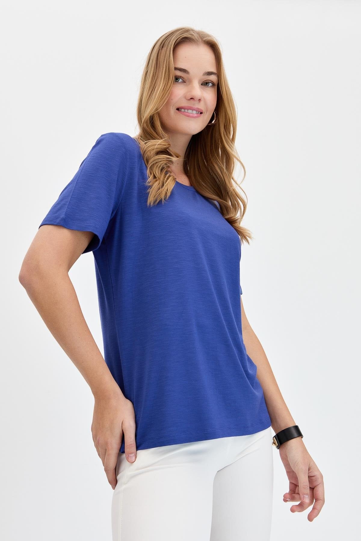 DESEN TRİKO Oversize Minimalist Yuvarlak Yaka Kadın T-Shirt - Kısa Kol Ana görsel