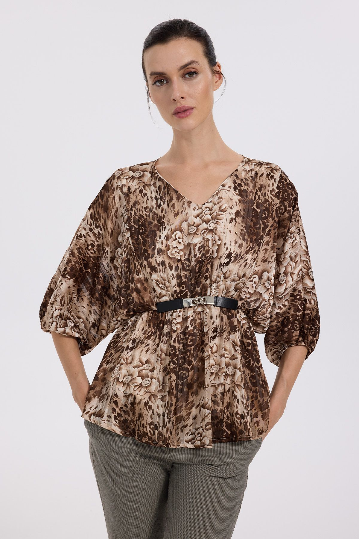 Ekol Oversize V Yaka Desenli Şifon Bluz - 3/4 Kol Main image