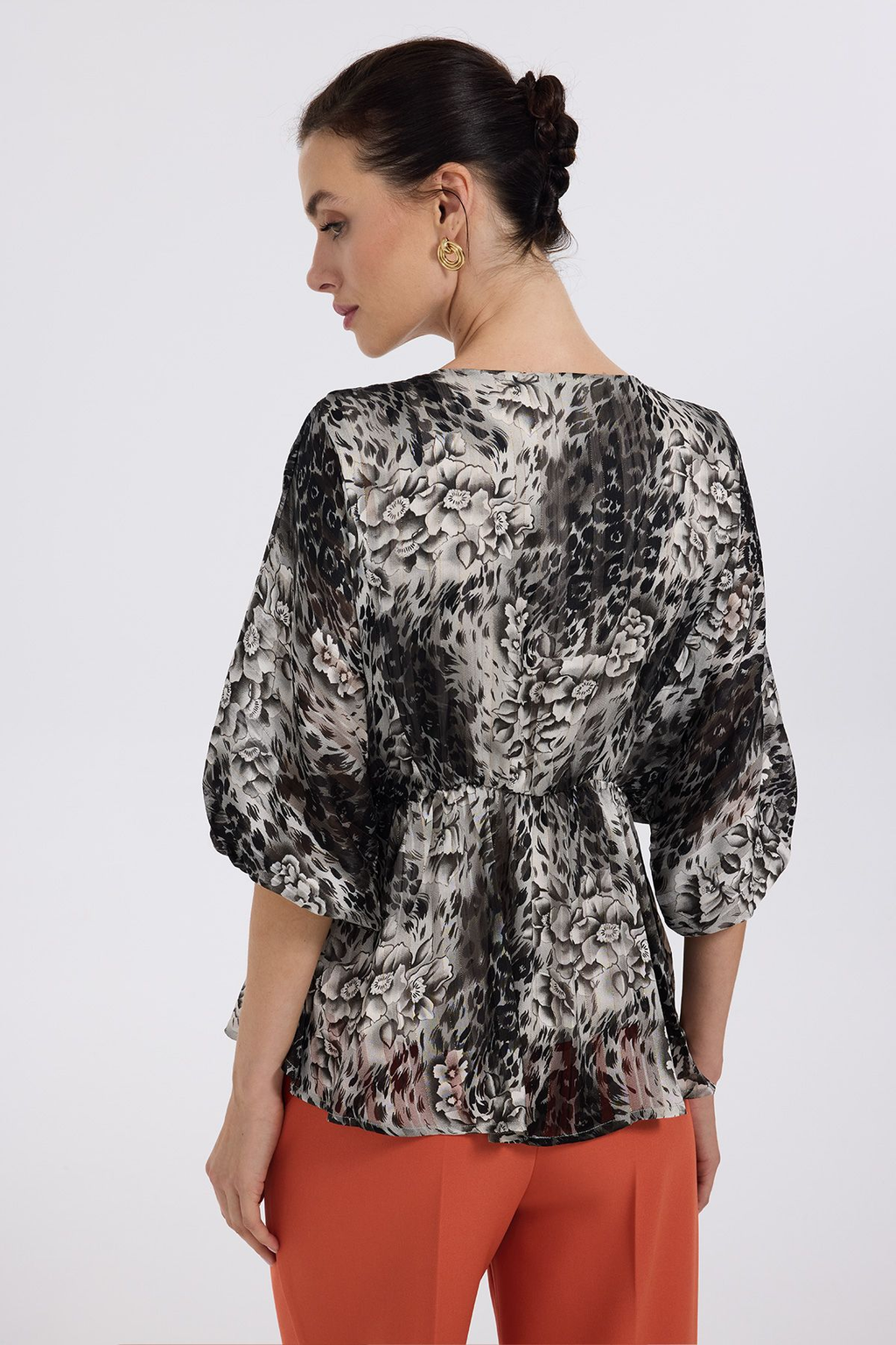 Ekol Oversize V Yaka Desenli Şifon Bluz - 3/4 Kol