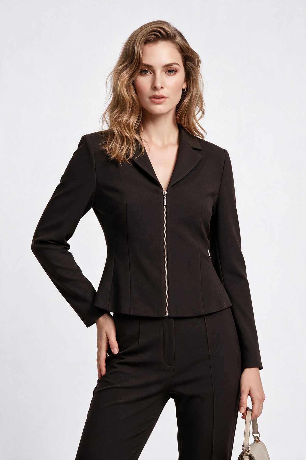 Ekol Kadın Çentikli Yaka Fermuarlı Normal Kesim Blazer Ceket