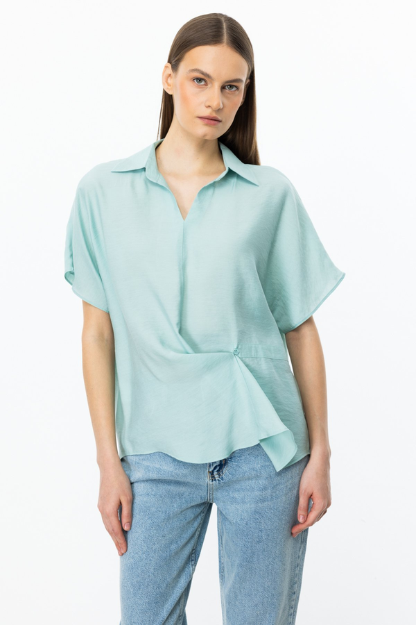 Ekol Oversize Kısa Kol V Yaka Saten Bluz - Minimalist Tarz