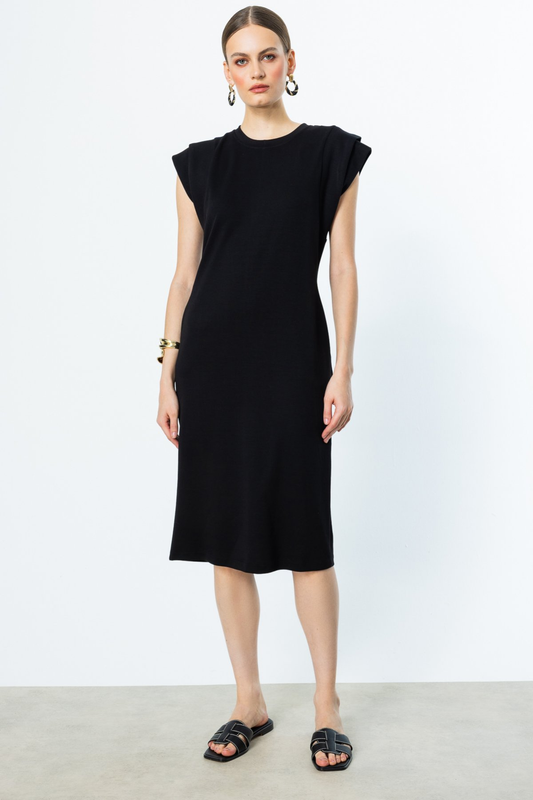 On Minimalist Round Neck Short Sleeve Midi Casual Dress