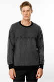 Men's Crew Neck Wool Sweater with Diamond Pattern on the Chest