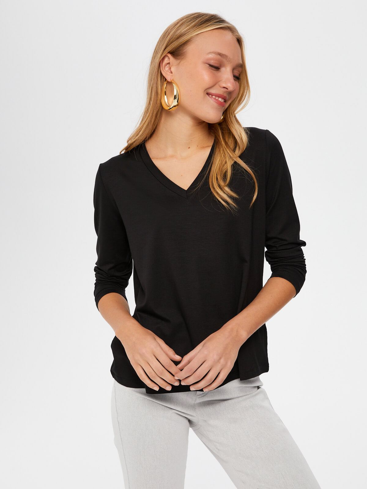 Faik Sönmez Kadın Oversize V Yaka Uzun Kol Minimalist T-Shirt Secondary image