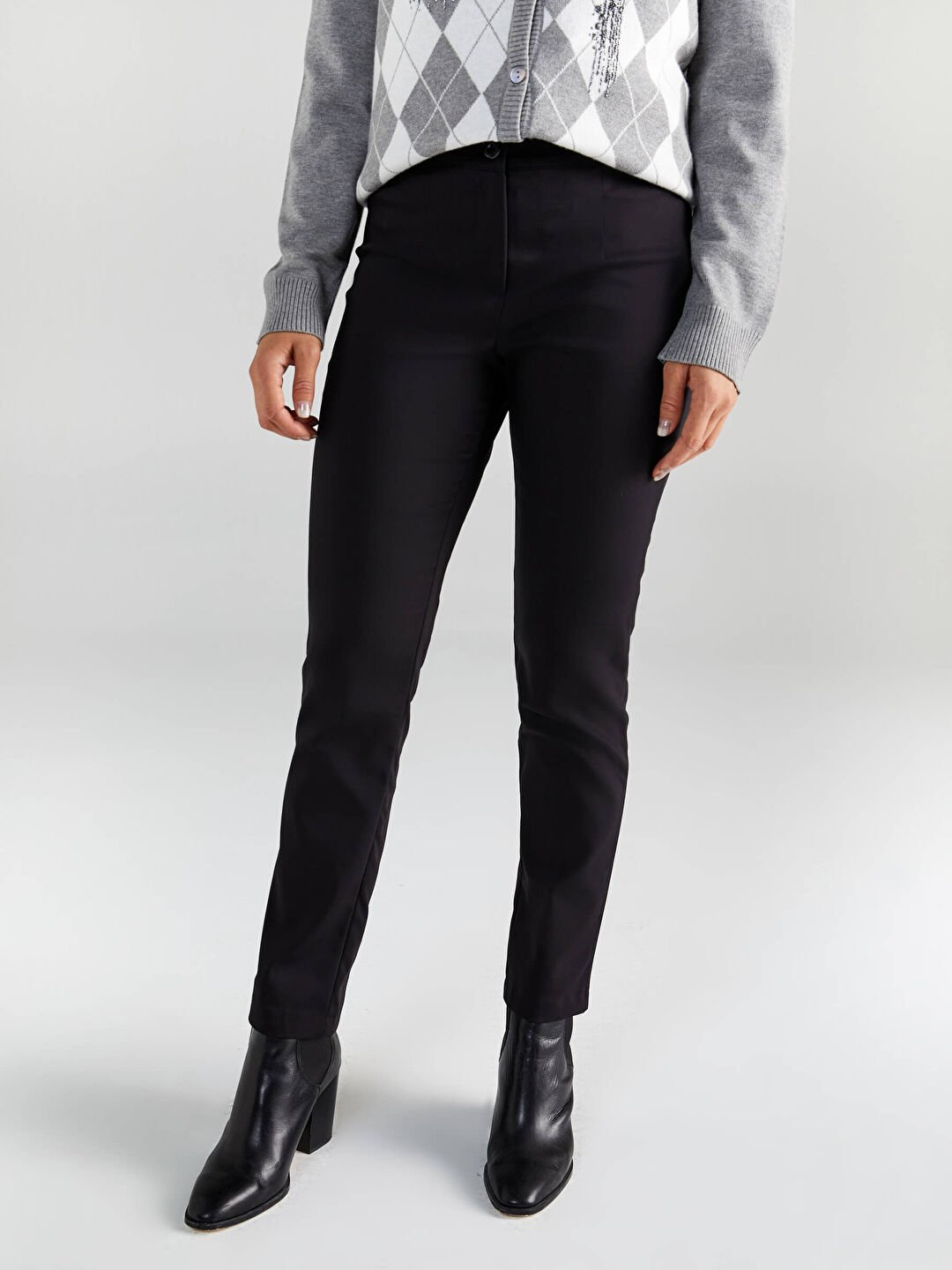 Faik Sönmez Kadın Slim Fit Normal Bel Düz Dokuma Dar Paça Pantolon