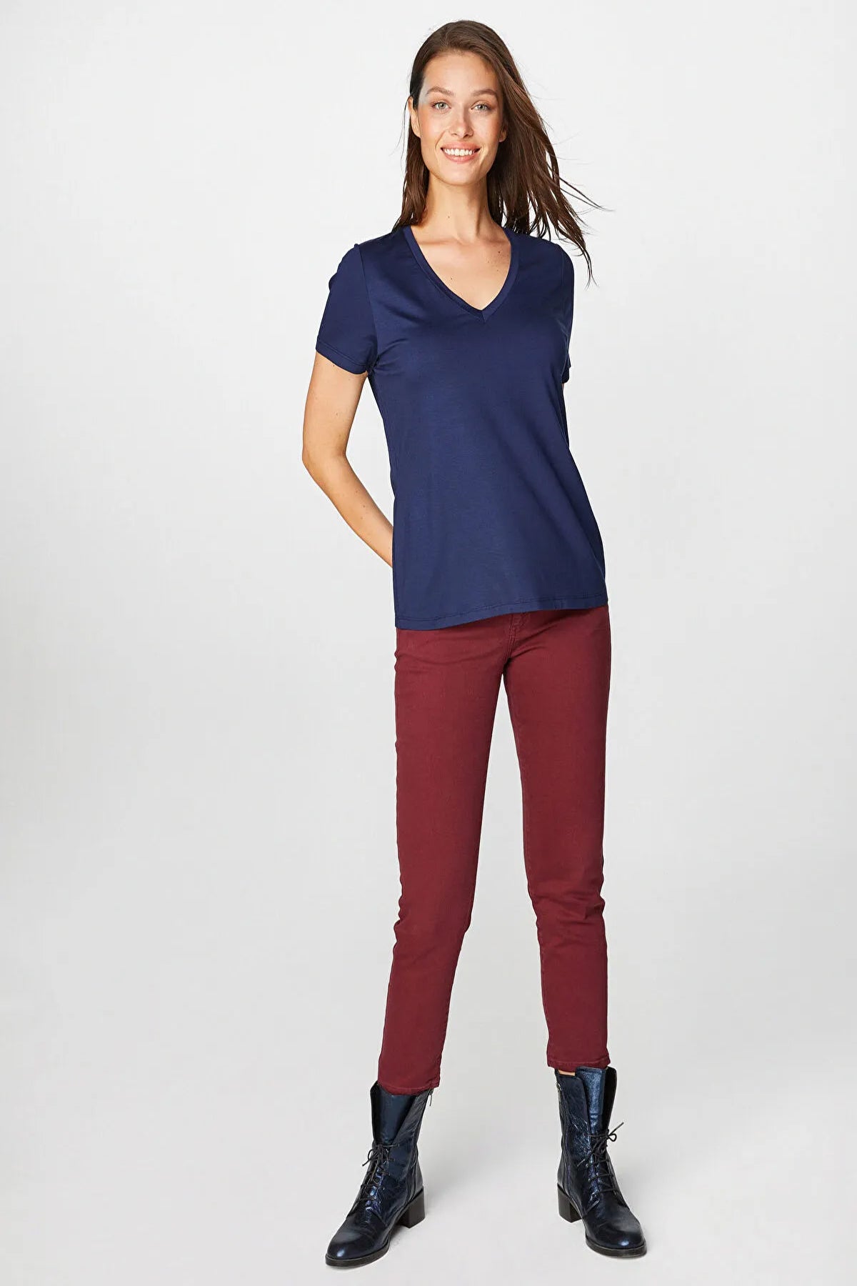 Faik Sönmez Minimalist Oversize V Yaka Kadın T-Shirt - Kısa Kol