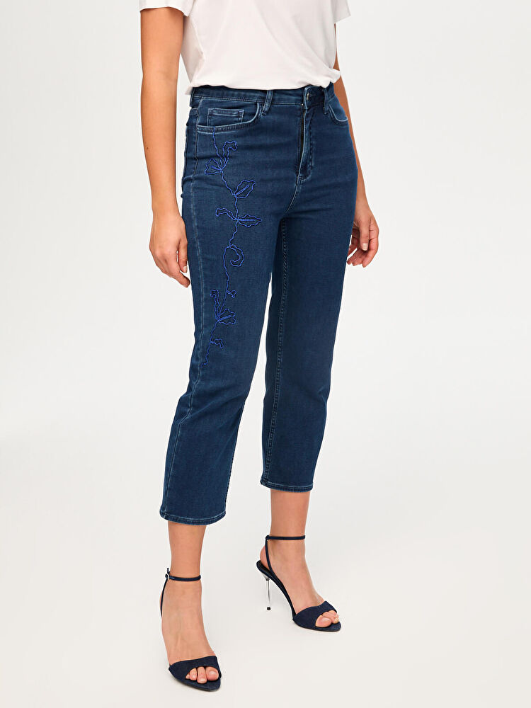 Faik Sönmez Yanı Nakış Detaylı Slım Fıt Jean Capri US26JCP005 Secondary image