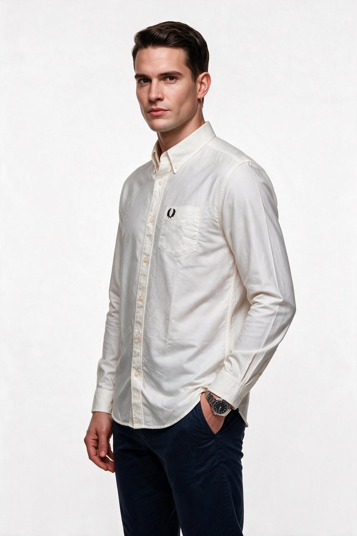 Fred Perry Erkek Standart Kalıp Düğmeli Yaka Uzun Kollu Tek Cepli Pamuklu Gömlek M5516-100