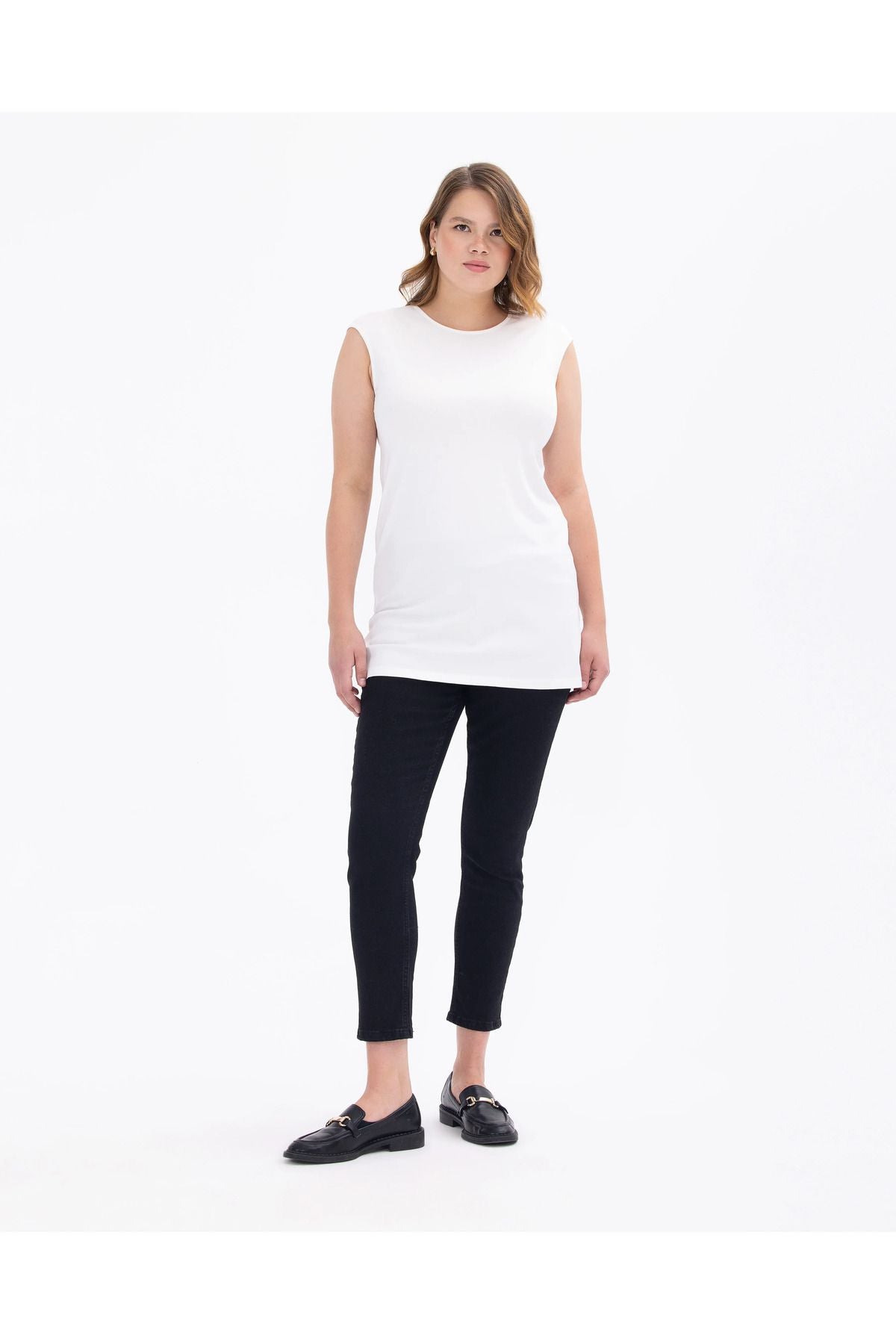 Gala-xi Büyük Beden Sıfır Yaka Kolsuz Kadın T-Shirt 232111001001 Secondary image