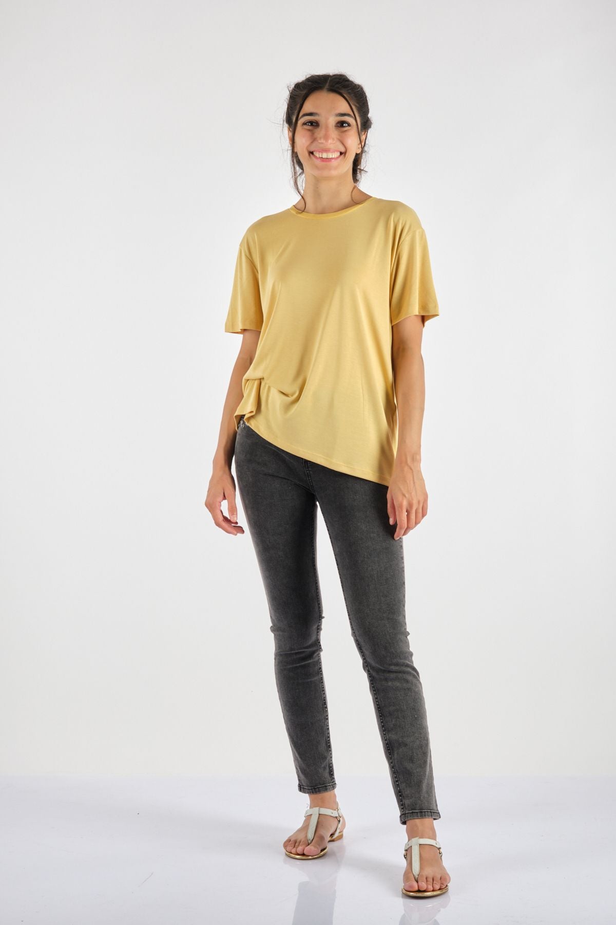 Garmenty Oversize Yuvarlak Yaka Kısa Kol Minimalist Kadın T-Shirt - Günlük Stil Main image