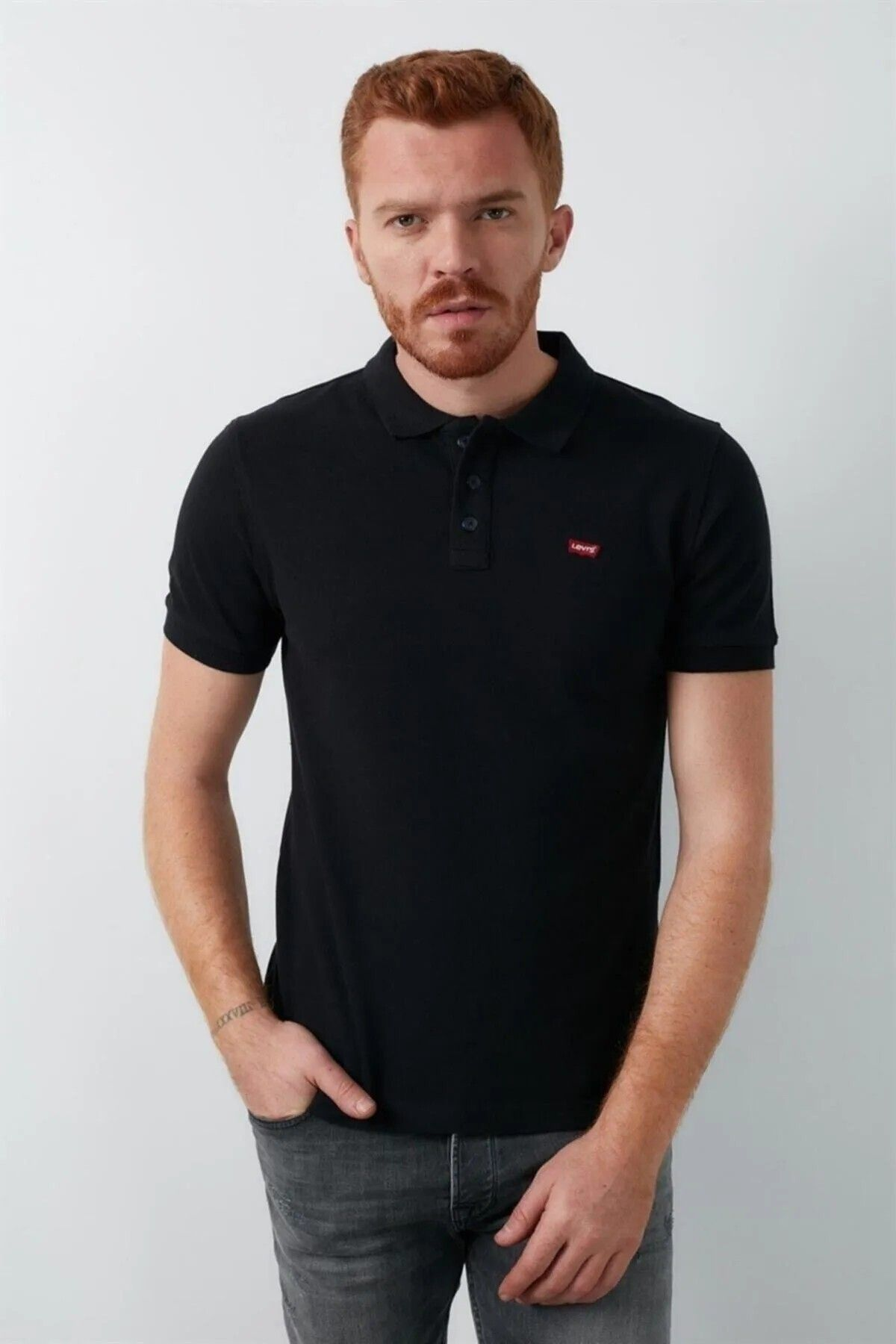 Levi's Erkek Polo Yaka Kısa Kol T-Shirt - Minimalist Günlük Stil Main image