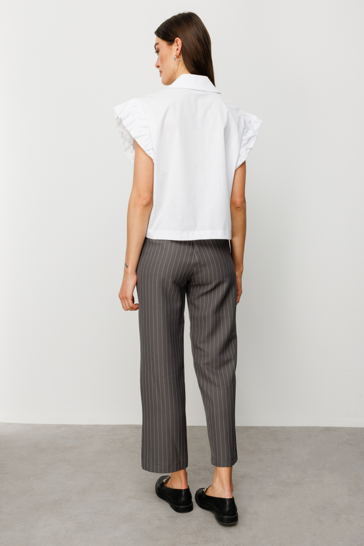 On Kadın Fırfırlı Kısa Kol Crop Gömlek - Minimalist