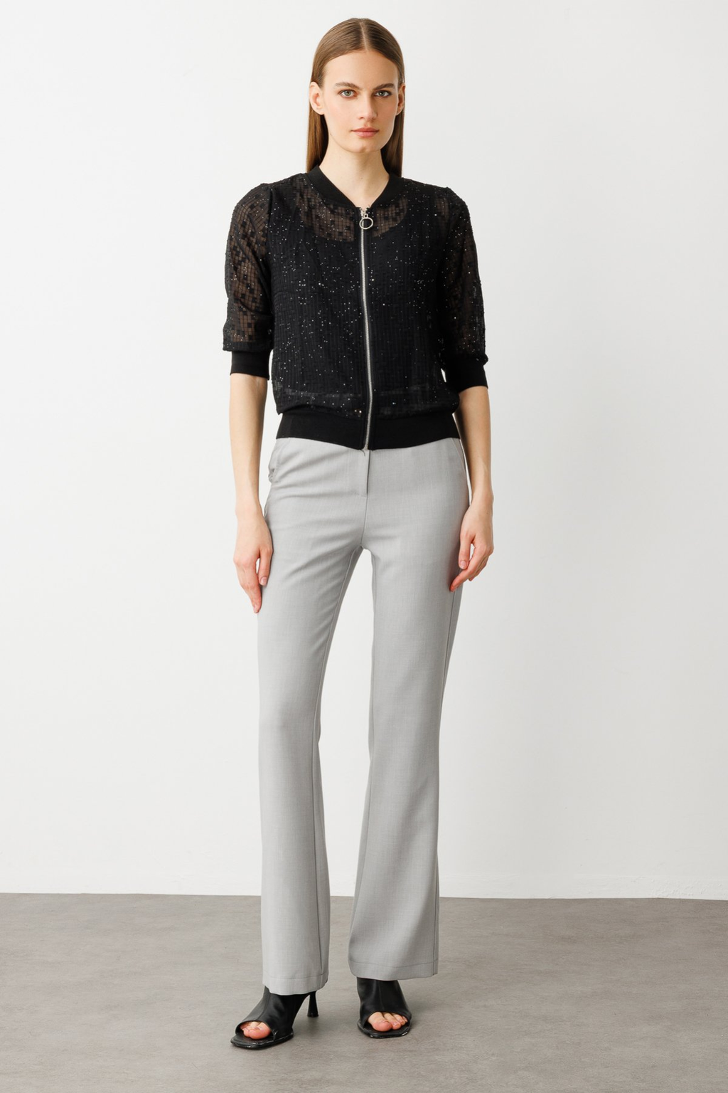 On Minimalist 3/4 Kol Fermuarlı Crop Hırka - Şık ve Rahat