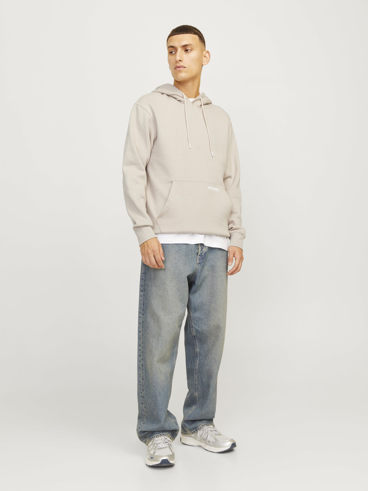 Jack&Jones Erkek Oversize Kapüşonlu Sweatshirt - Minimalist Günlük Main image